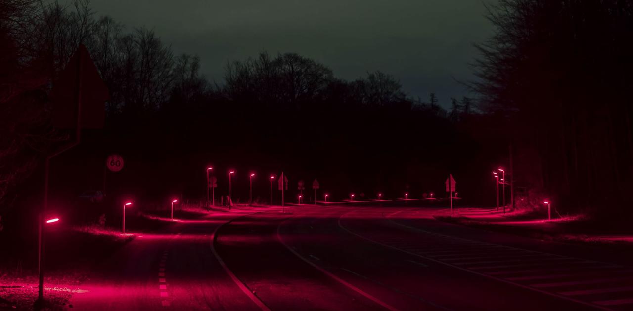 そのうち街灯は｢赤色｣に切り替わっていくかもしれない