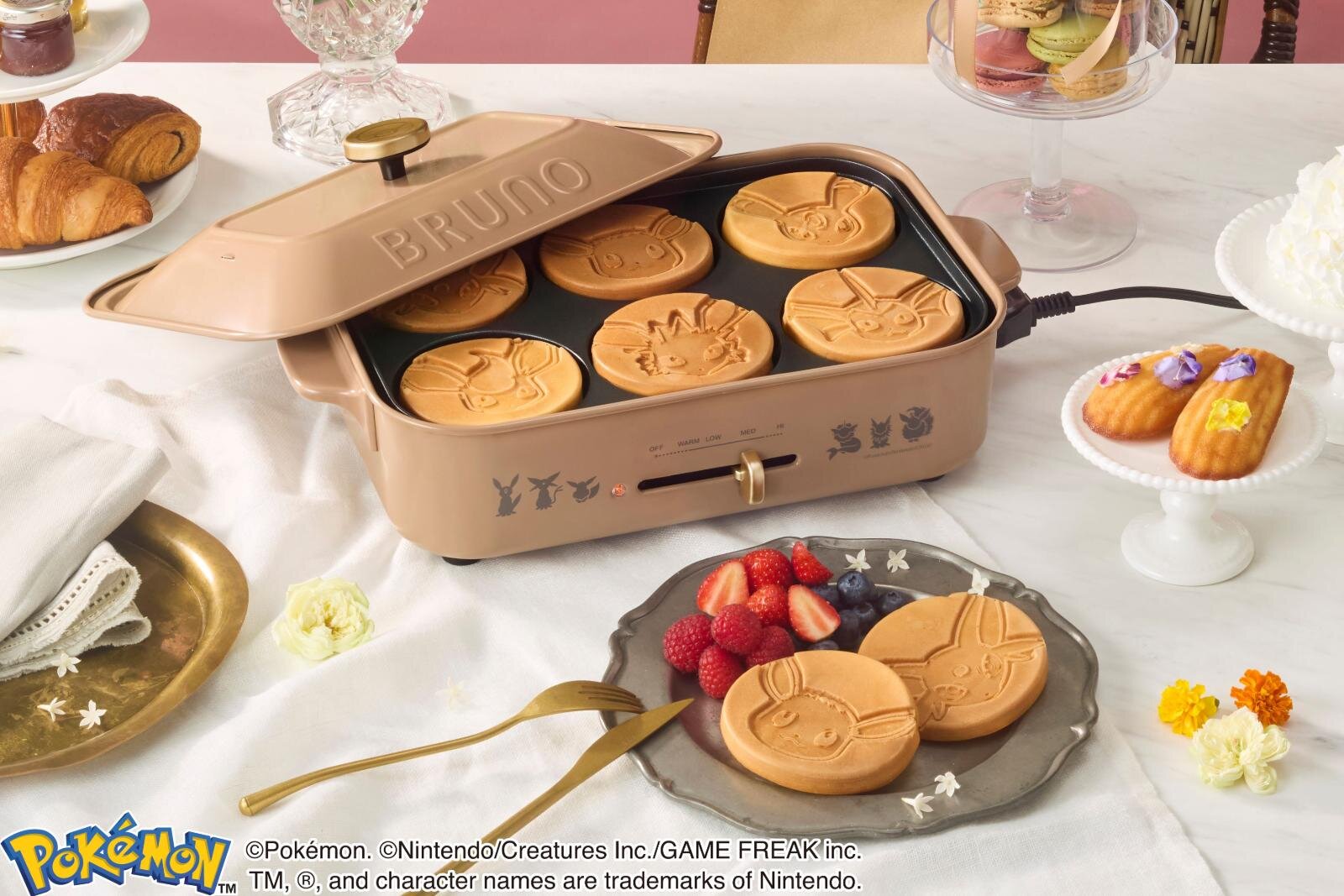 ポケモン「イーブイフレンズ」ミニパンケーキを焼けるホットプレートやステンレスマグ、ブルーノから