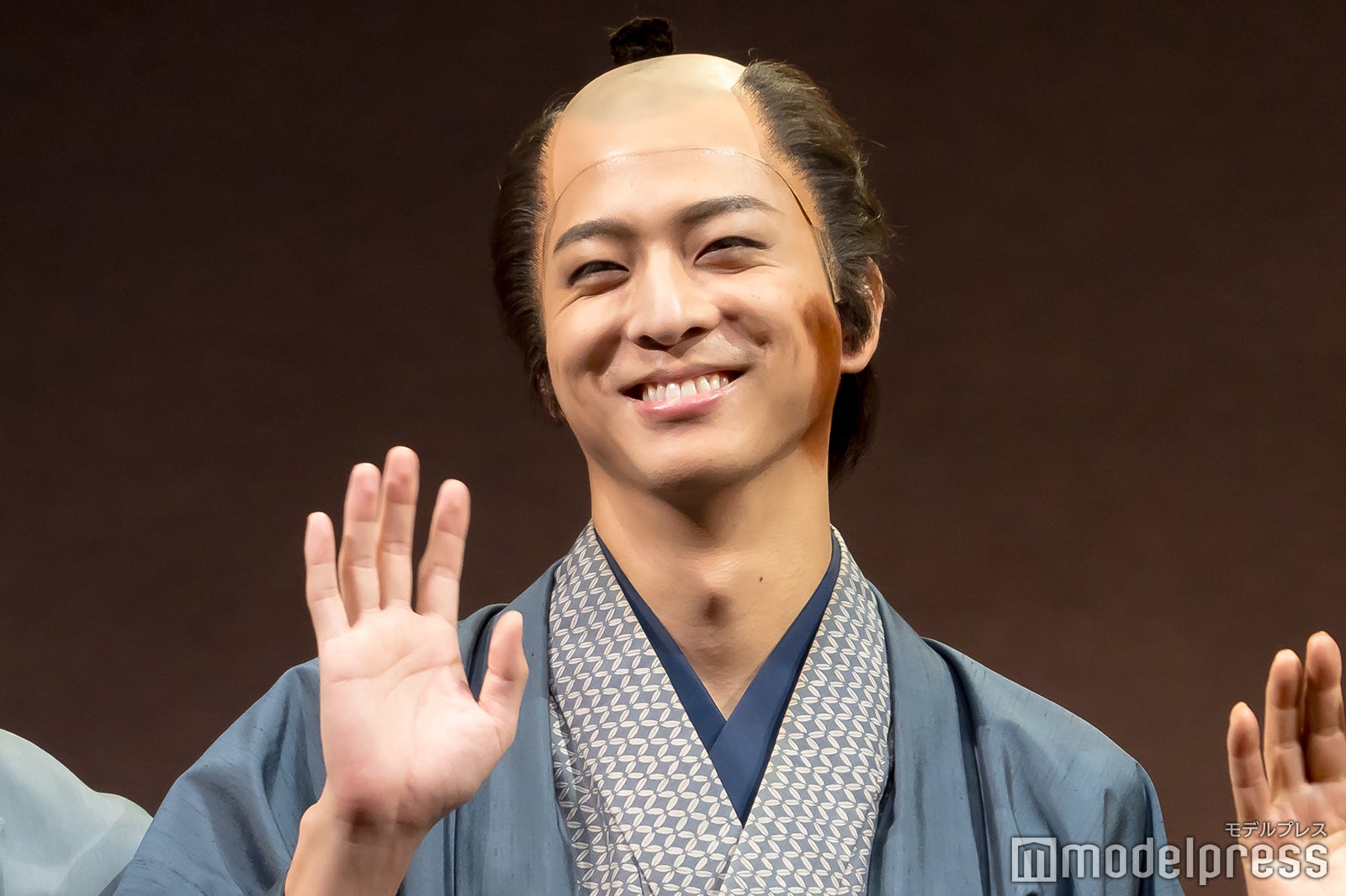 timelesz寺西拓人、自身のまげ姿を心配「スタッフさんを見渡すとみんな僕と同じ顔をしてたんです」【『新 画狂人北斎』‐2025‐】