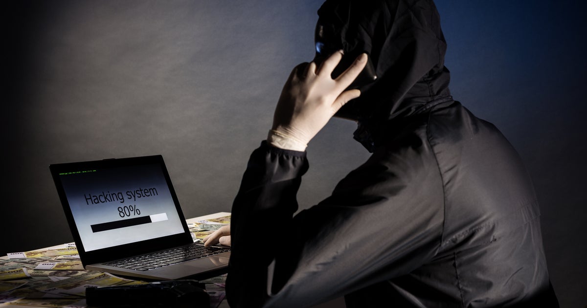 別居中の妻のヌードをネットに投稿し、車に追跡装置。亡くなるまで「コアーシブコントロール」を続けた米牧師を起訴