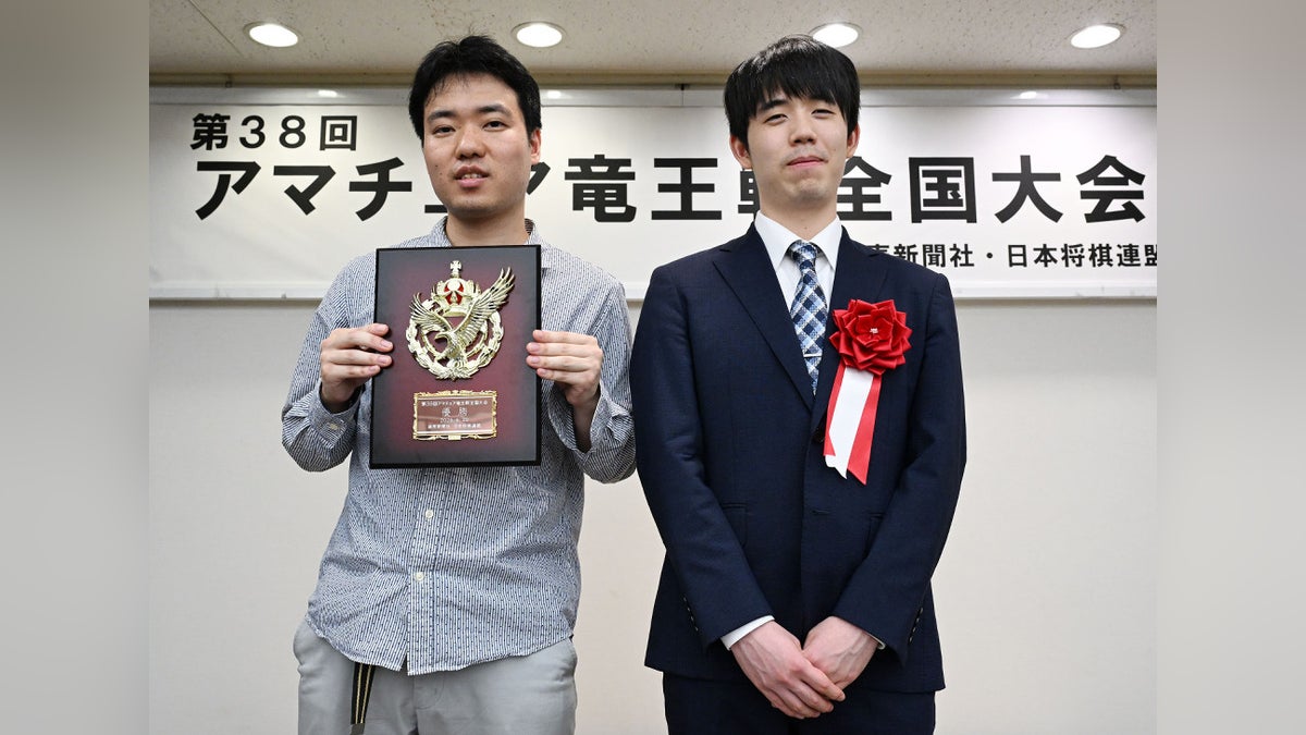 アマ竜王戦は荒田敏史さんが初優勝「６組では、まず１勝したい」…藤井聡太竜王「素晴らしい攻防」と称賛