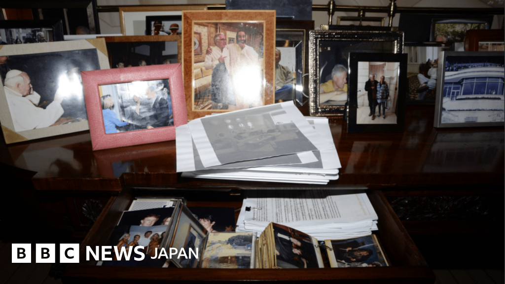 米司法省、「エプスティーン・ファイル」から一部資料を削除 写真少なくとも13点