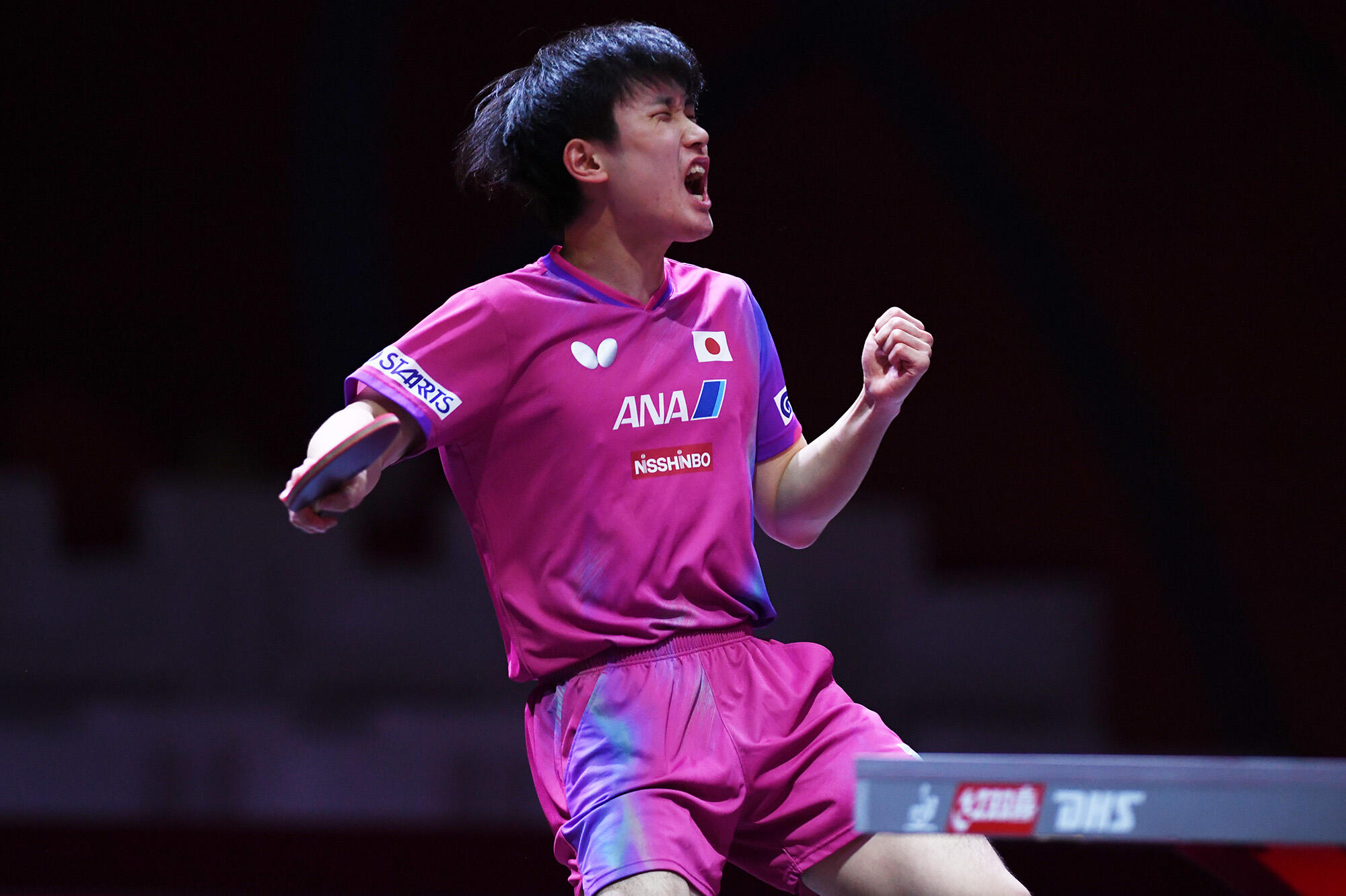 張本智和 3回戦はライバル戸上との日本人対決に！ 2回戦は気迫のプレーでインドのエースに勝利【世界卓球】