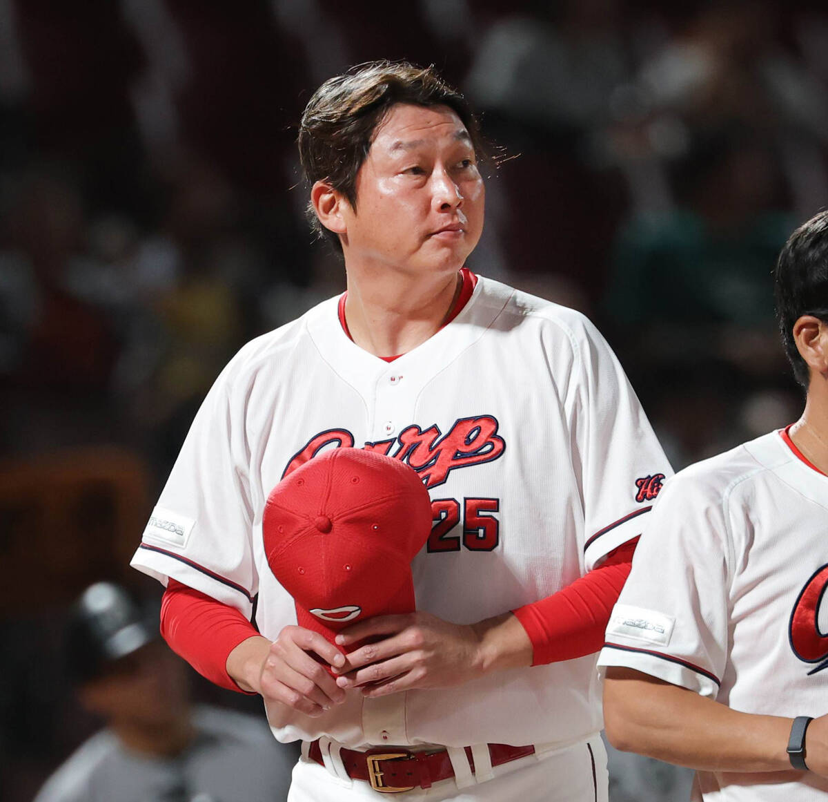 【広島】新井監督「何とかしたかったけど…悔しい」巨人・小笠原慎之介に散発４安打で完封負け ３連投の大瀬良大地は「ナイスピッチング」