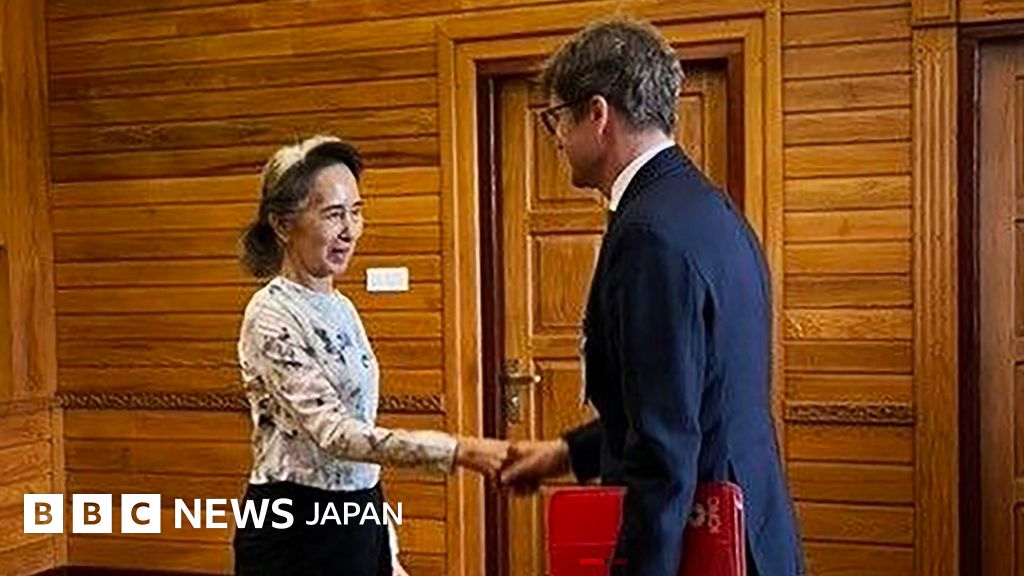 アウンサンスーチー氏、2年半ぶりに外部と接触、健康状態は良好か ミャンマー軍事政権が写真を公開