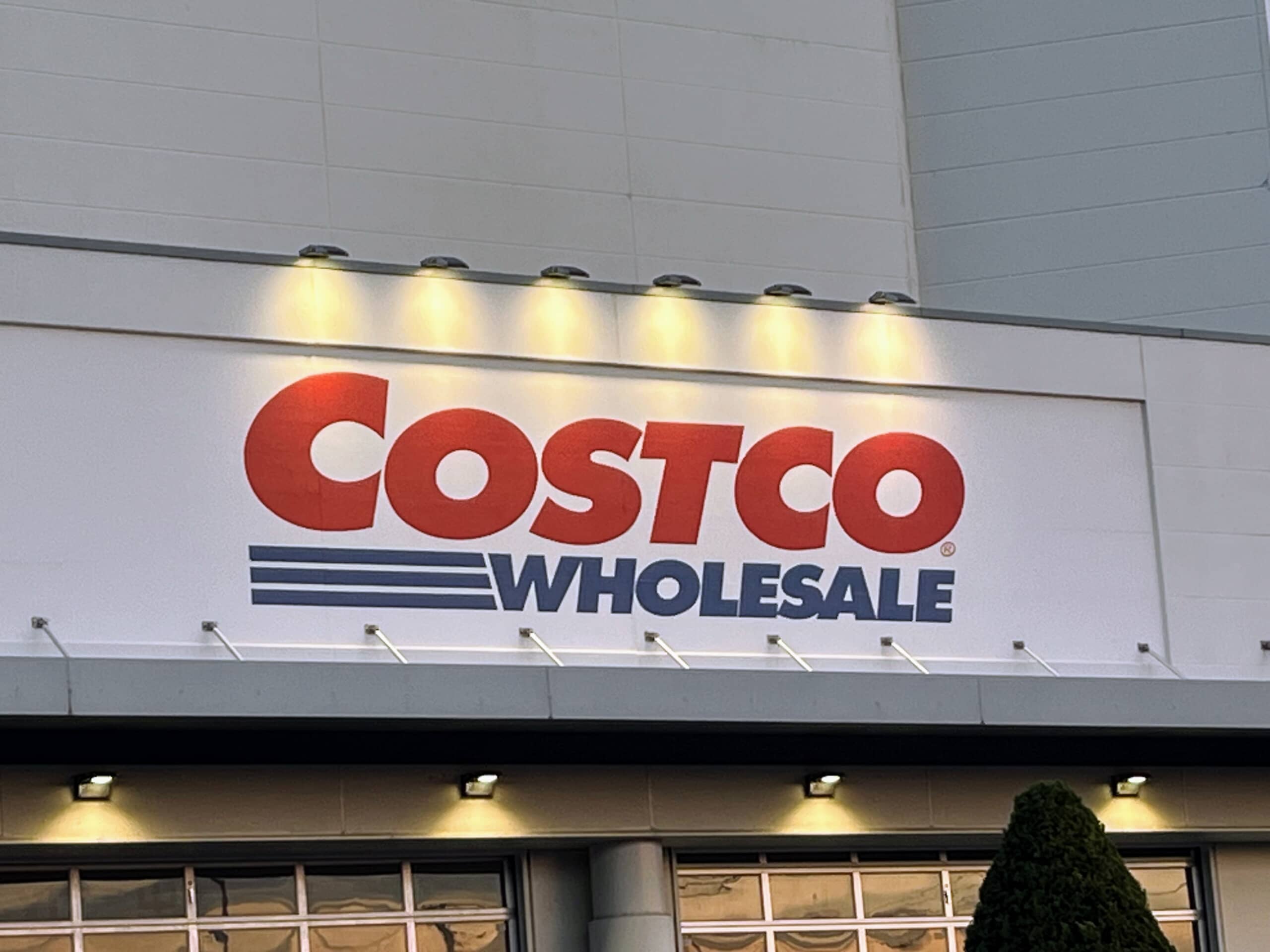 「信頼のジャパンクオリティ」コストコで“日本ブランド”スーツケースがセール中！「とにかく軽い！前後左右の動きが驚く程軽い」「ワクワクしながら出発出来ました」（1/2）