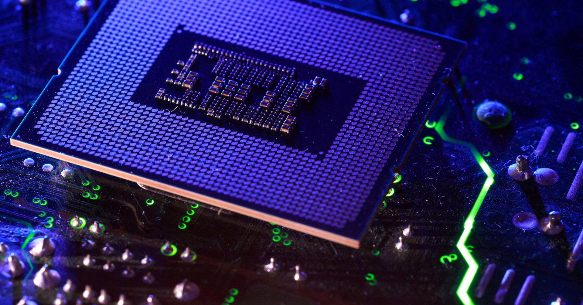 米半導体株が最高値更新、インテル好決算見通しでＡＩ楽観論強まる