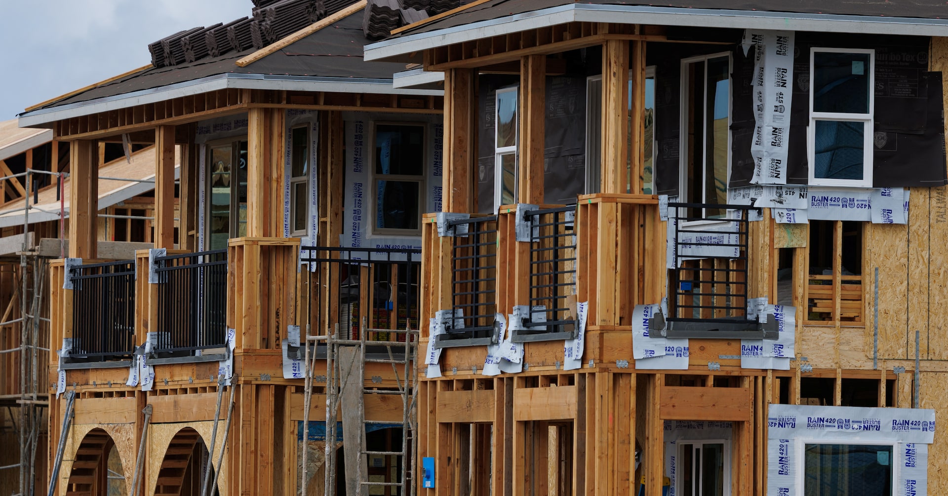 米4月中古住宅仮契約指数、6.3％低下 金利上昇と先行き不透明で