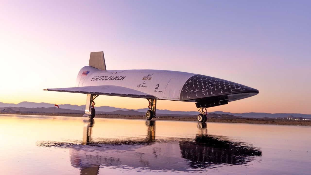 極超音速の自律飛行を実現へ──ストラトローンチが再利用可能なロケット機のテストに成功