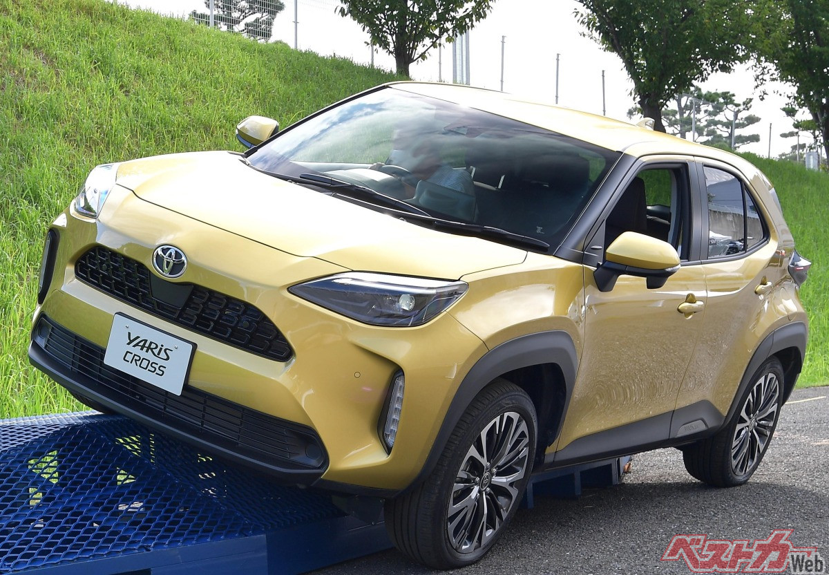 ヤリスクロスおすすめグレードはどれ？ Z・G・X・Z“Adventure”の違いをプロが本気で比較!!