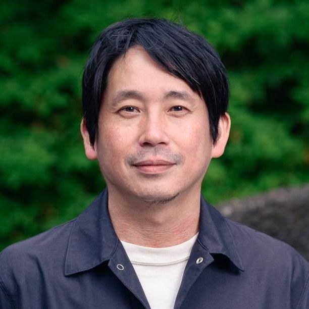 「何歳になっても挑戦を続ける著名人を見て憂うつに…」臨床心理士と考える、なぜ現代の中年は苦しいのか？《中年期を説明する「4つの物語」とは》（文春オンライン）