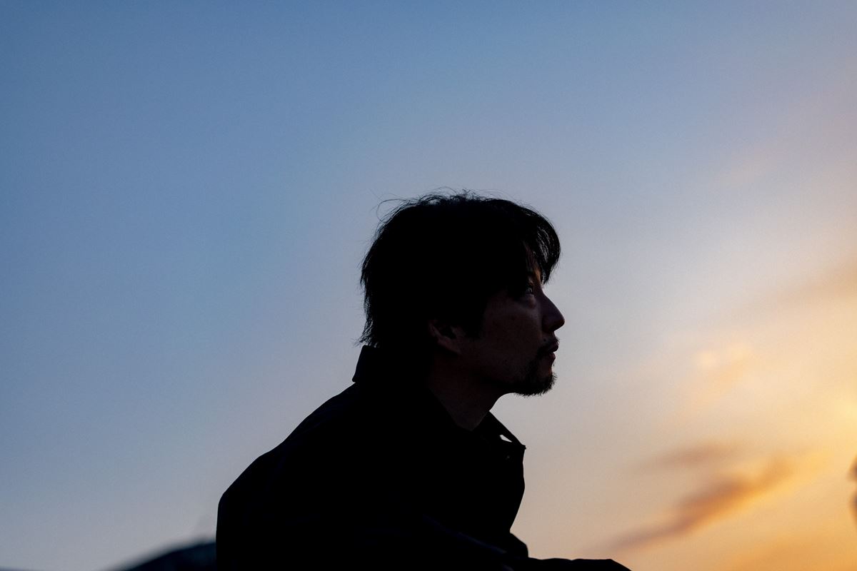 星野源、自ら撮影・監督した「好き」MV公開 藤井隆＆飯尾和樹と小田原へ“とにかく楽しい旅”