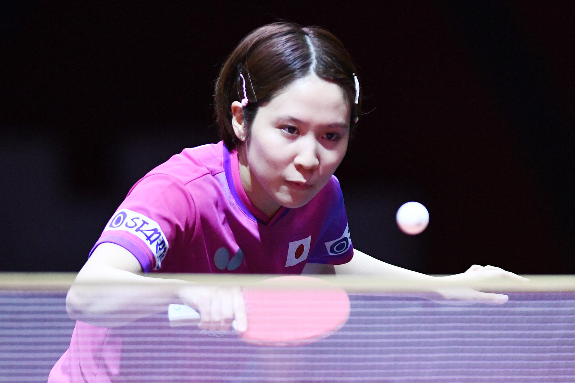平野美宇 世界137位・ハイトスサーブの使い手に衝撃の敗戦。2回戦で姿を消す【世界卓球】
