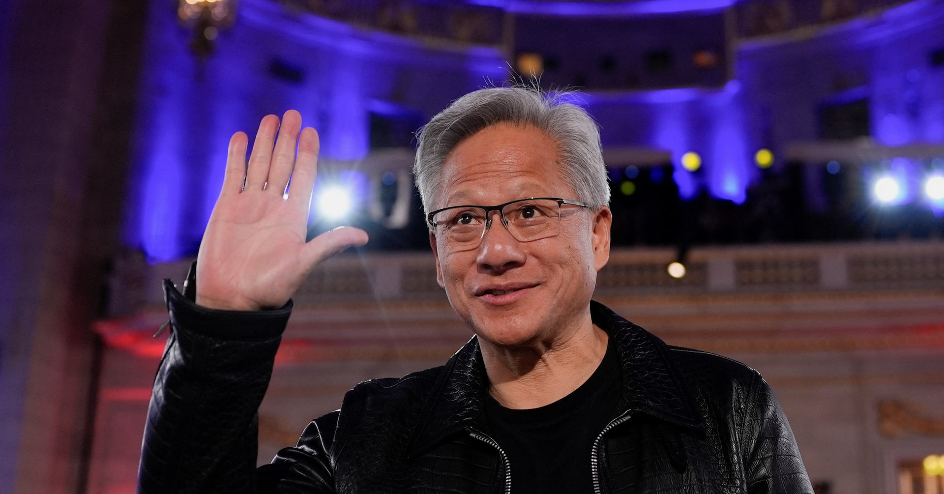 エヌビディアＣＥＯ、ＴＳＭＣ訪問 中国向け新型半導体で米政府と協議中
