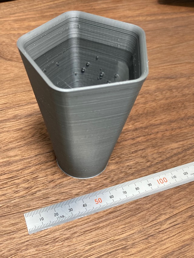 3Dプリンタで作ったコップは本当に安全？ 水を入れ1週間放置しても漏れなし→ところが破壊調査で「内部に浸水」判明 技術士の警鐘に驚きの声