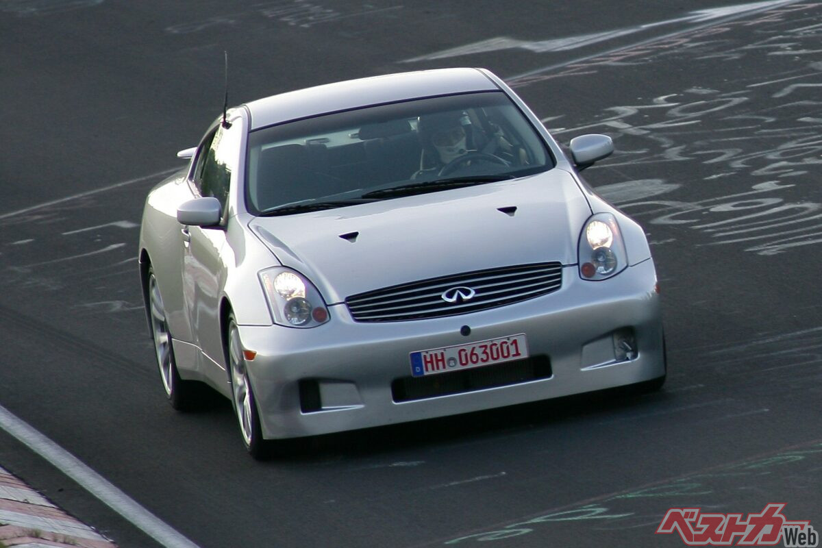 Rも見た目はV35スカイライン!? 日産のカモフラ車は隠し方まで個性的だった！