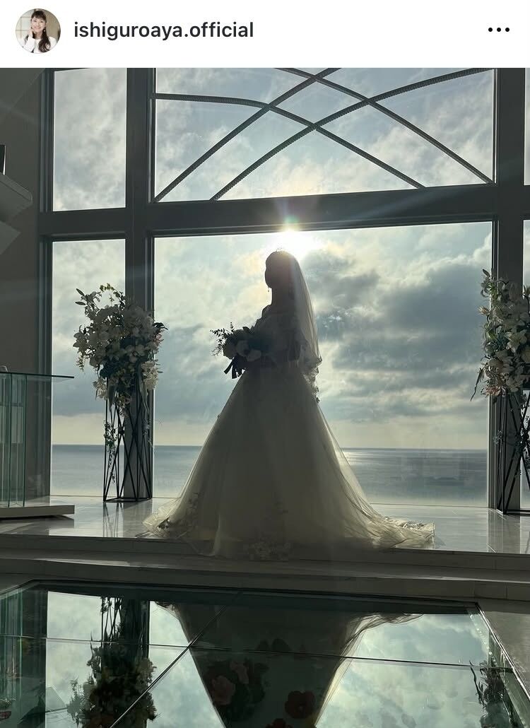 「本当にお綺麗」３児の母の元「モー娘。」人気メンバー、結婚２５周年のウェディングフォト…夫はカリスマバンドのメンバー
