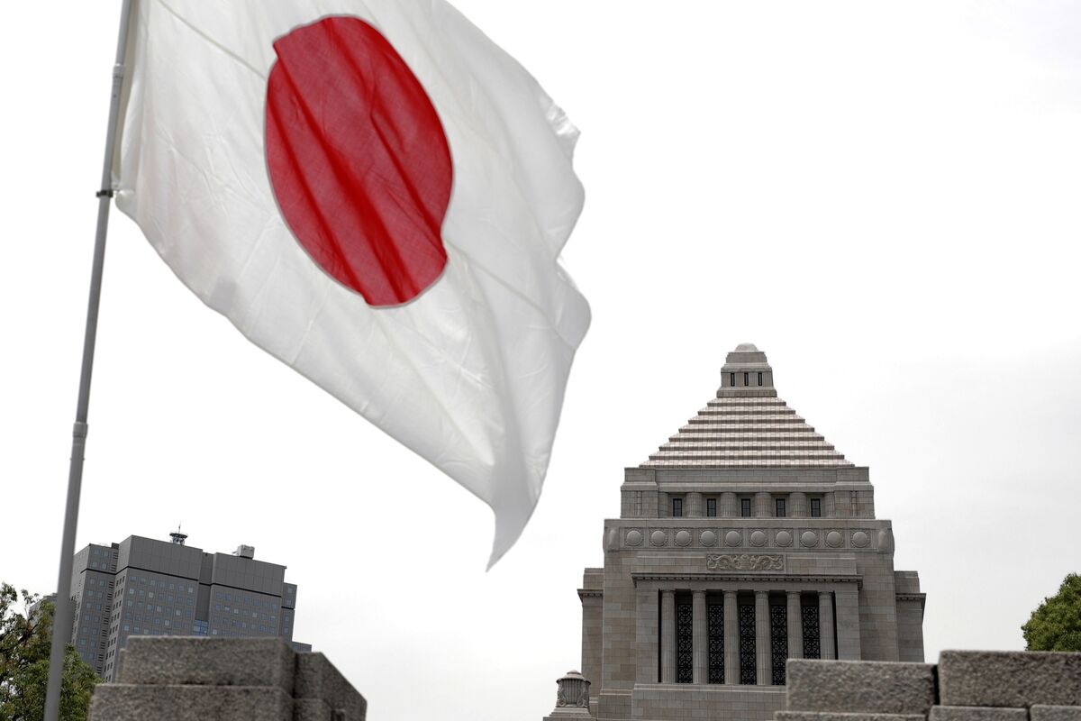 日本国債の格下げリスク巡る議論が活発化 選挙控え財政悪化懸念