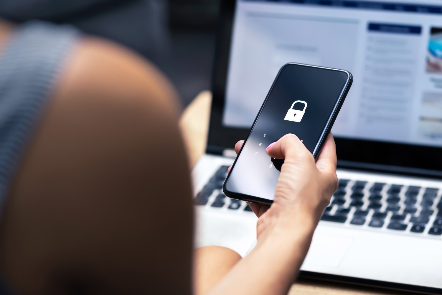 その「とりあえず」が危ない。スマホのスクショに潜むリスク（ライフハッカー・ジャパン）