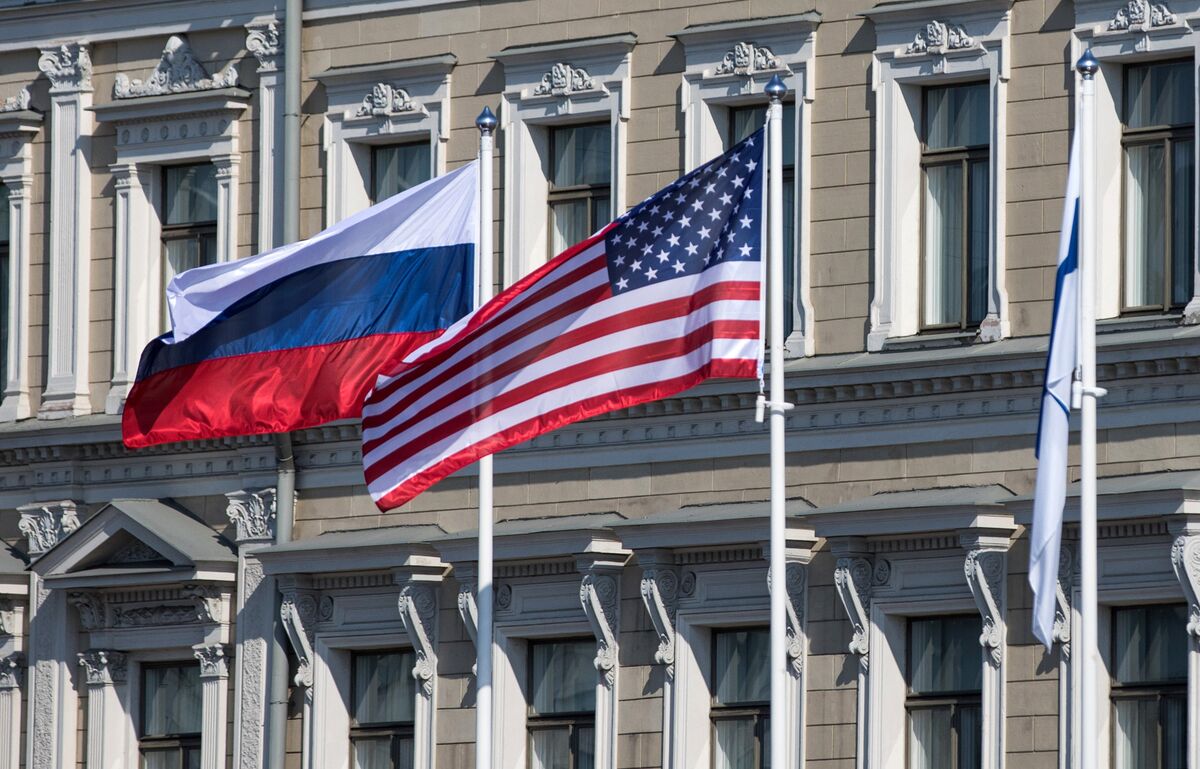 米国が対ロシア制裁強化、石油大手2社を標的－原油相場は大幅上昇