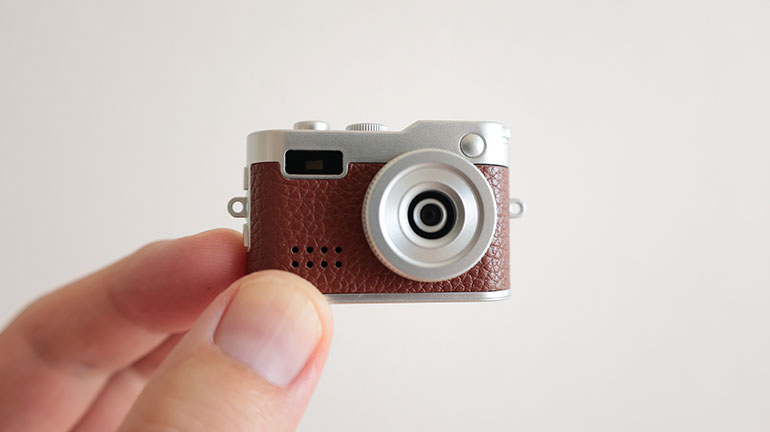 レトロでエモい写真が撮れる！重さ19gの超小型トイカメラ「Cookie」レビュー（＠ＤＩＭＥ）