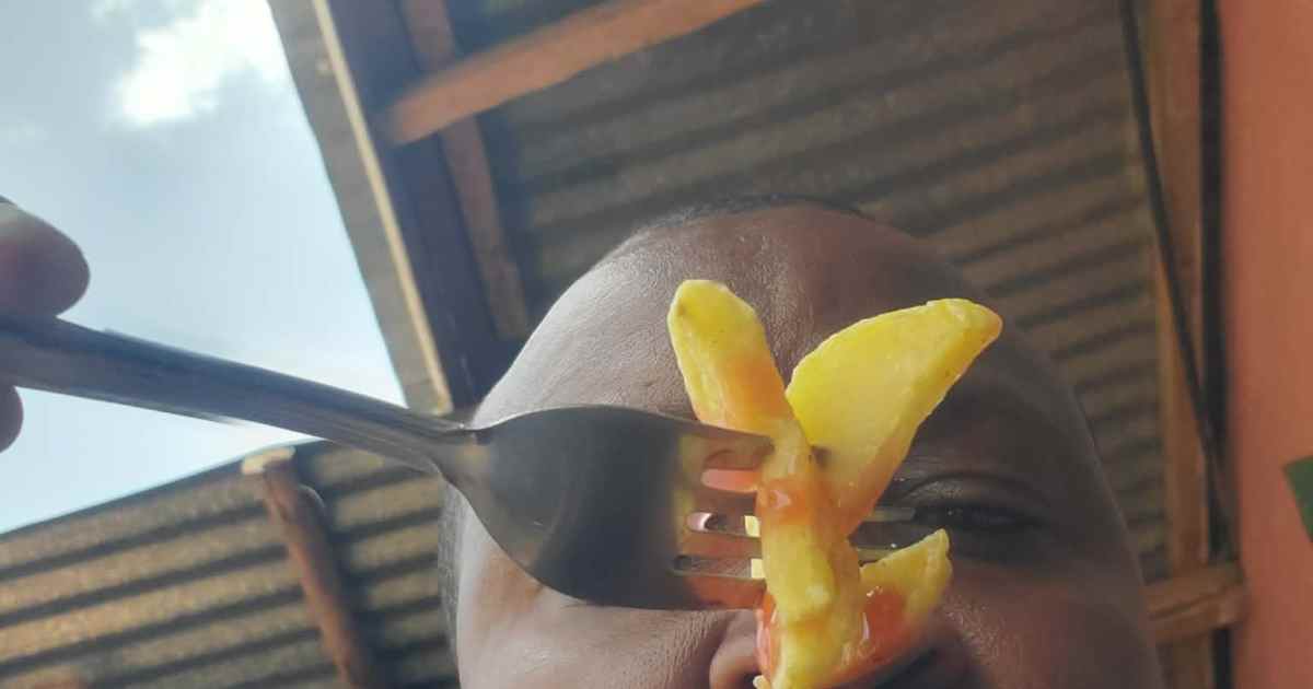 衝撃のノンオイル！ ケニアで見つけた「水煮ポテト」は、味なき “無の境地” だった【カンバ通信：第438回】