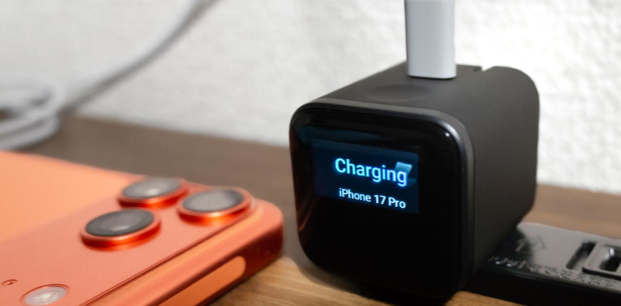 Ankerの新作が賢い。機種を判別して最効率で充電してくれました