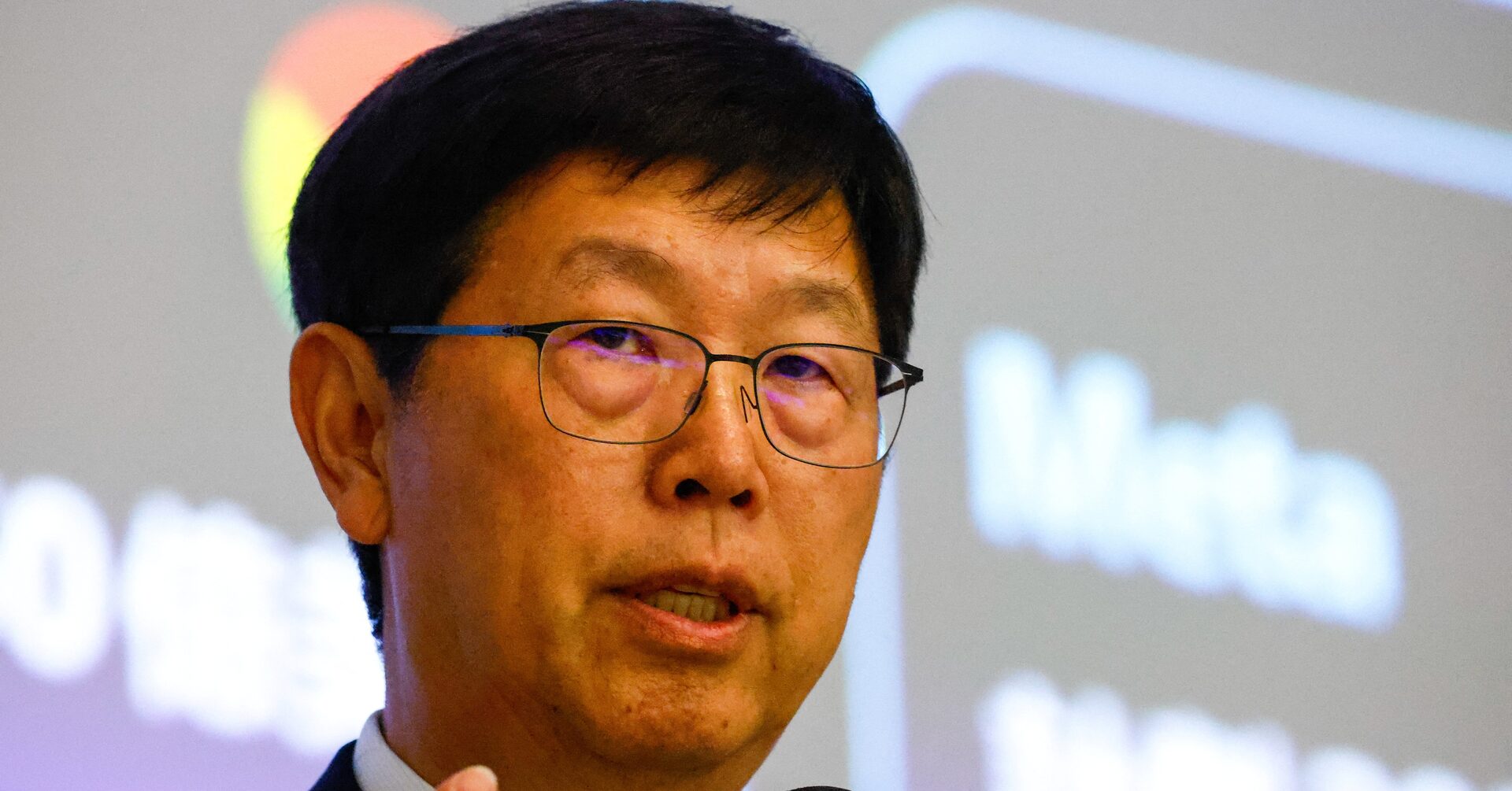 鴻海とソフトバンクＧ、米でデータセンター機器製造へ 「スターゲート」の一環