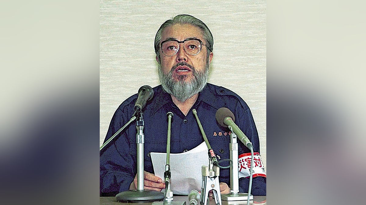 普賢岳火砕流：「本当なら死んでいたのは私」紙一重で免れた「ひげの市長」、自らを責めつつ復興に尽力 : 読売新聞