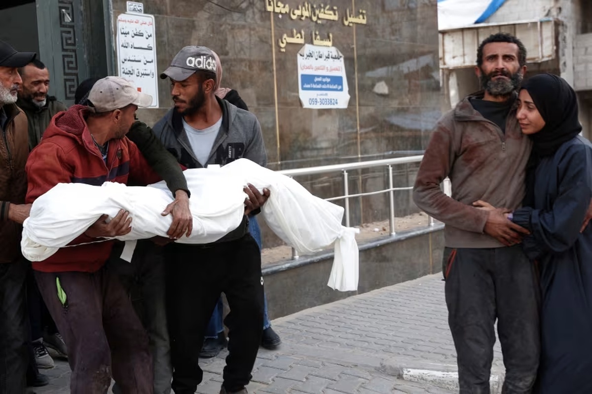 まきを集めていた少年2人、イスラエル兵に撃たれて死亡 ガザ