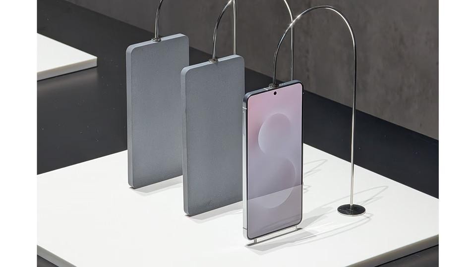 極薄スマホ「Galaxy S25 Edge」。5月13日発表が濃厚。日本での発売は？