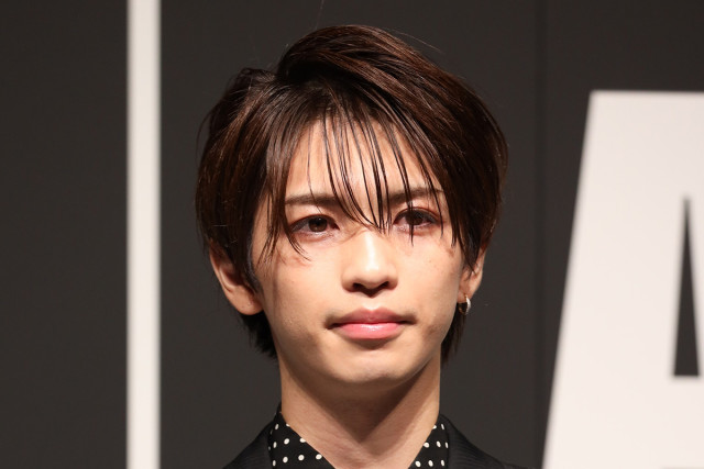 「いかついな」“元キンプリ”俳優 すき家店内での“ゴリゴリタトゥー”記念撮影にネット衝撃