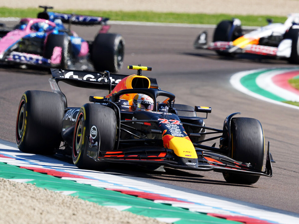 【F1】角田裕毅の10位入賞はVSCの幸運だけじゃない 予選５位のアロンソを抑え込んだ絶妙な駆け引き