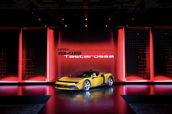 フェラーリ『849テスタロッサ』、日本初披露…価格は6465万円から