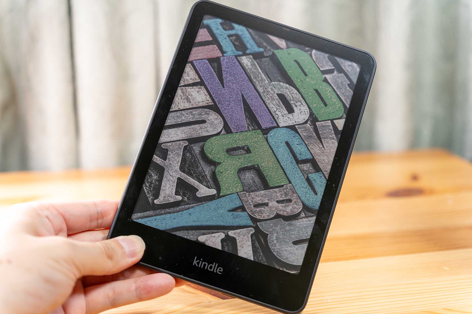 カラーマンガ読める「Kindle Colorsoft」で感じた“色”の力。湧き上がる“過去の銘機”への想い