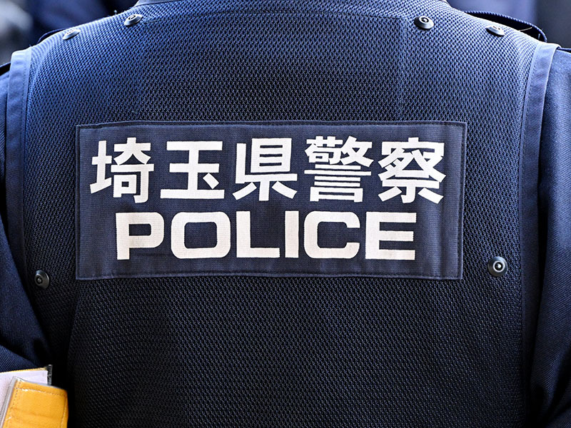 【不審者】埼玉の商業施設内で中学生らが女に殴られ髪引っ張られる 15～25歳位、小太り 県警が注意呼びかけ【防犯情報】