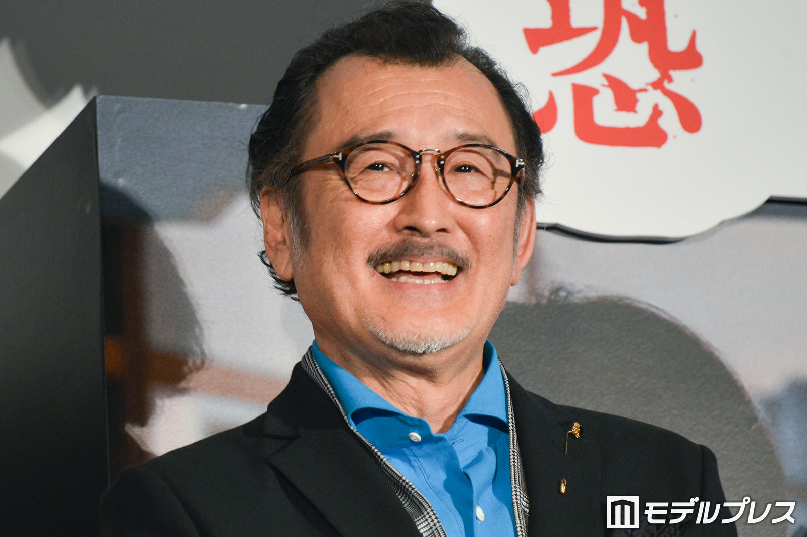 小栗旬「ずっと食わしてました」“24歳年上”人気俳優明かす 当時のエピソードに「20代でかっこよすぎ」の声