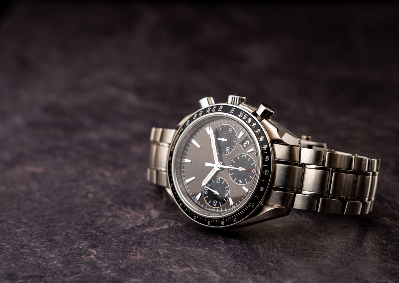 【40代が選ぶ】最高にかっこいい「腕時計ブランド」人気ランキングTOP27！ 第1位は「OMEGA」と「ROLEX」【2025年最新調査結果】