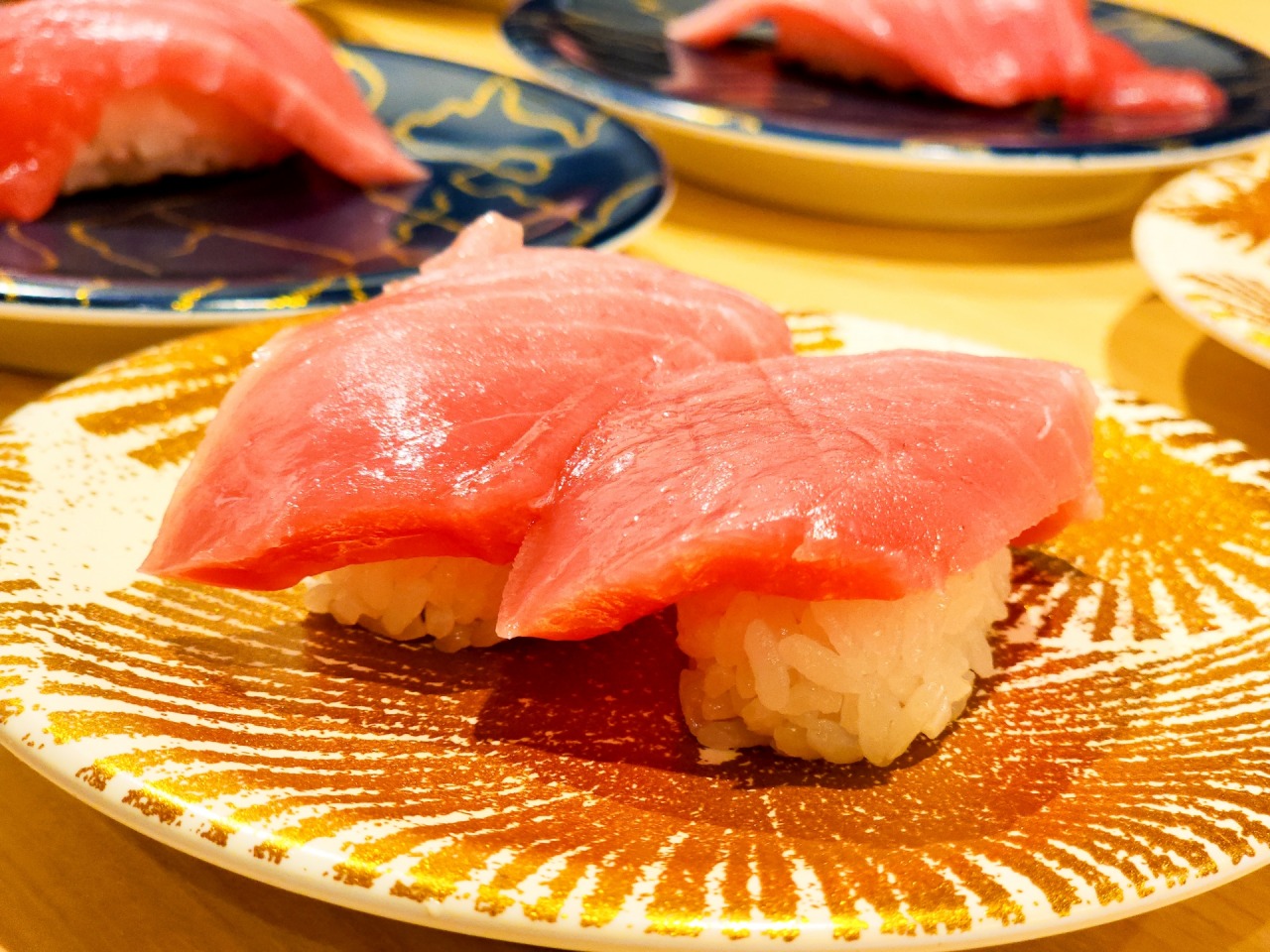 【60代に聞いた】マグロが最高にうまい「回転寿司チェーン」ランキングTOP20！ 第1位は「くら寿司」【2025年最新調査結果】