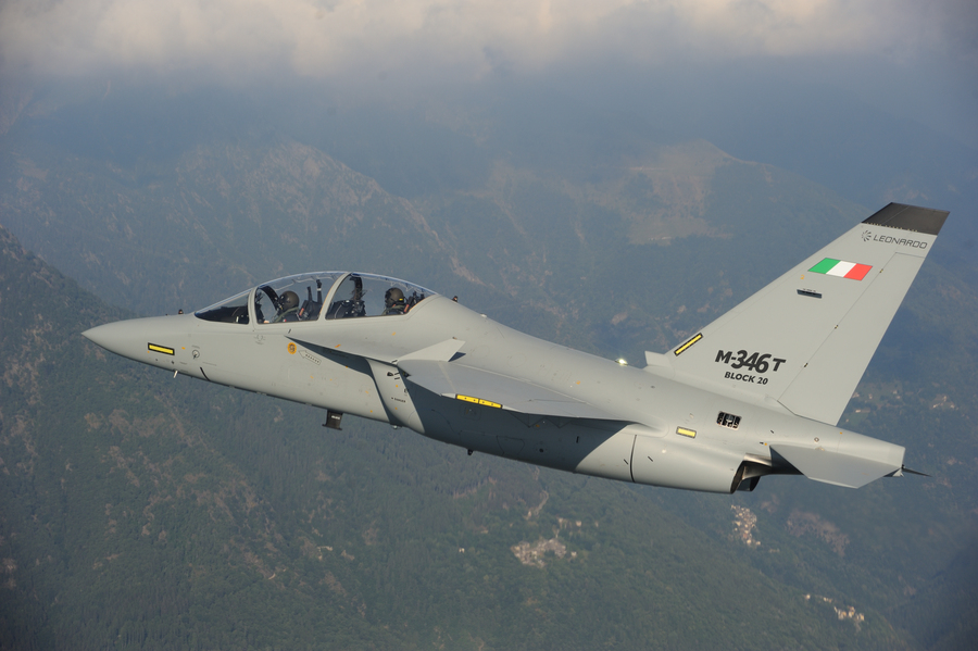 もう1機種つくっちゃう!? 日英伊の次世代戦闘機プロジェクトで新展開か 「セットで開発すべき」の声