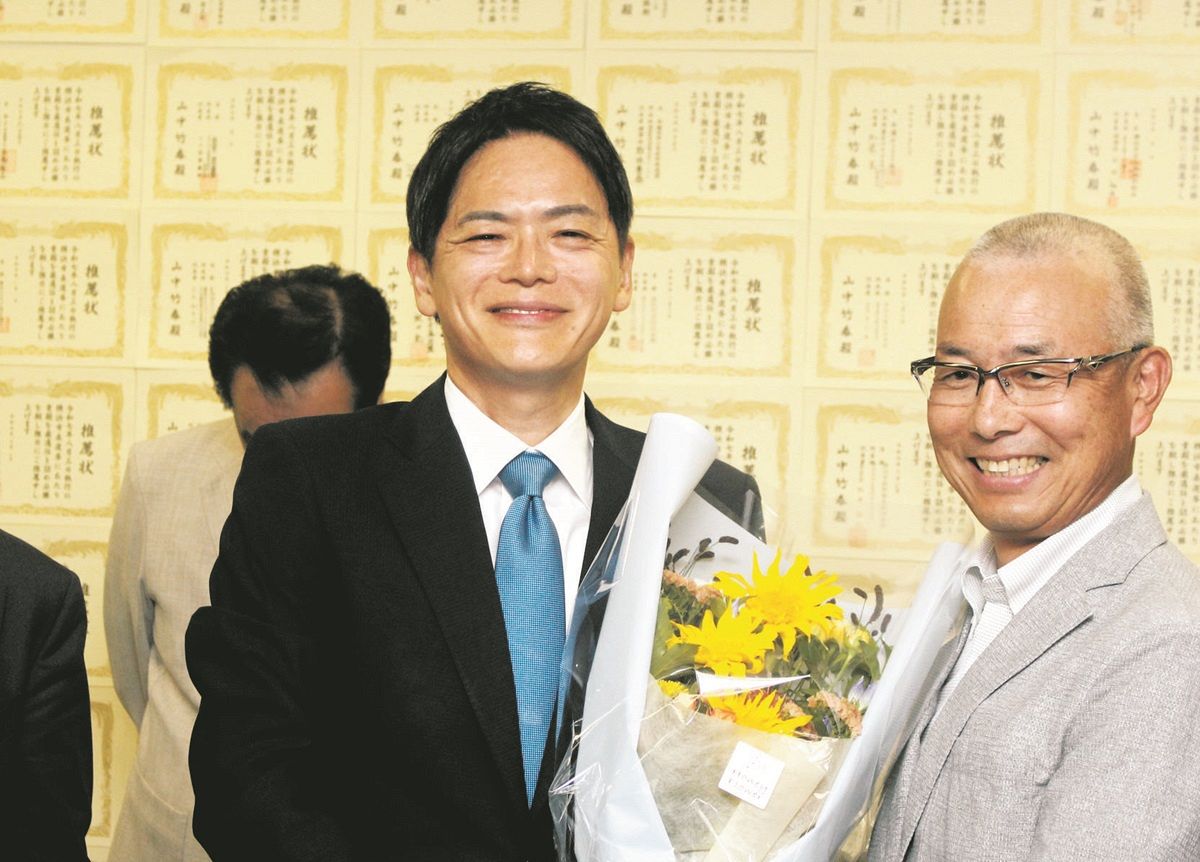 横浜市長選挙 山中竹春さんが再選「横浜をさらなる成長軌道に乗せていく」と、2期目へ抱負