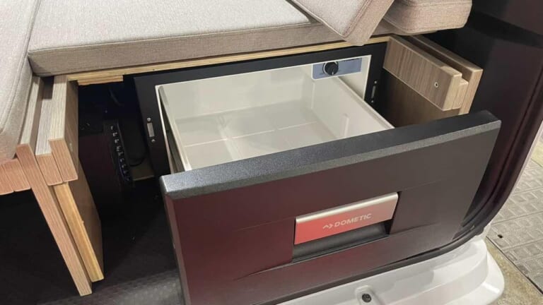 正直いって「無敵すぎる軽自動車」見つけた。最強すぎてズルい「軽でここまでやる？」思わず感嘆。