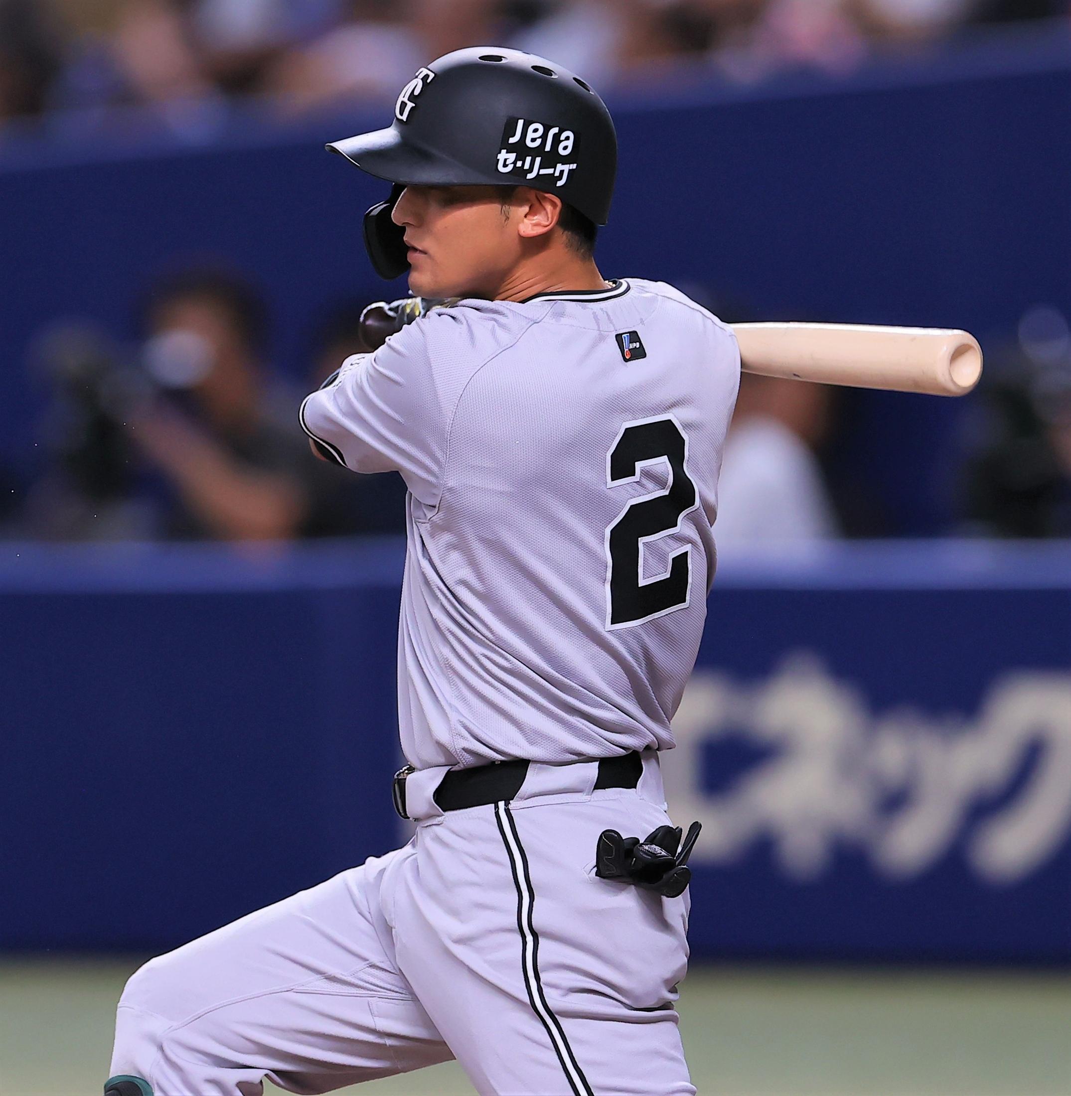【巨人】大逆転勝ちで連敗ストップ！9回 吉川が決勝打 代打・坂本が同点打 9回2死から5連打で松山を攻略 マルティネス38S