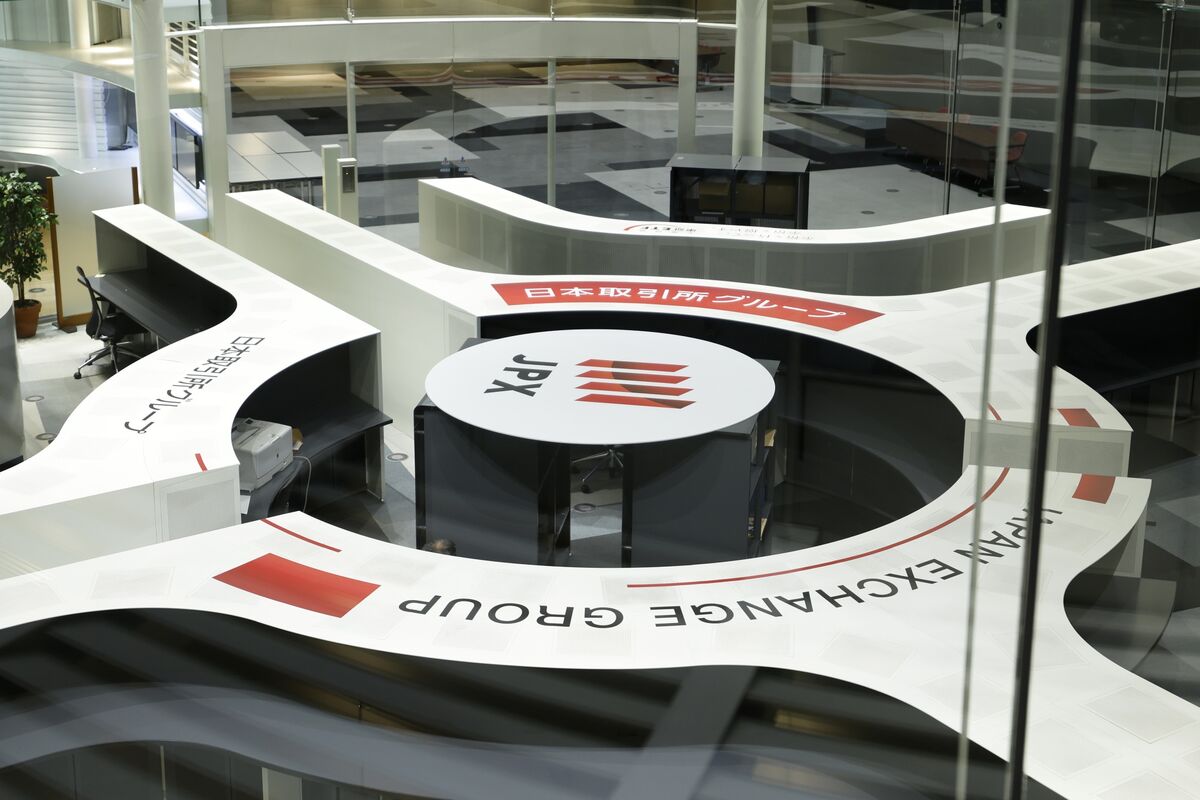 日銀売却で広がるJ-REIT失速懸念、金利先高観強く利回り優位性も後退