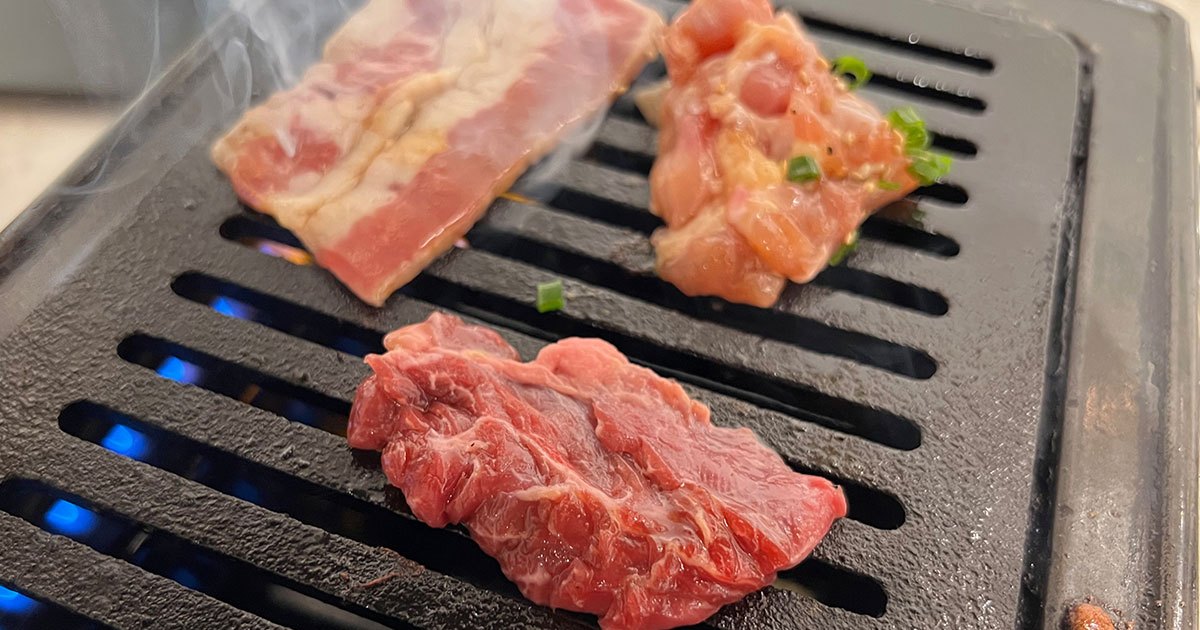 「名前が独特」という理由だけで焼肉店に入店したら “食べ放題” にありついて歓喜した赤羽の夜 / ネットを使わず店選びVol.1