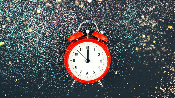 時計を使わずに時間を測定するための「ミニ宇宙」を創造する実験に成功