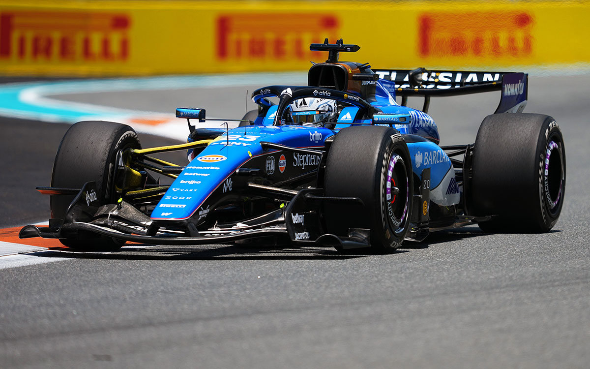 F1マイアミGP、「異例のトラリミ誤審」でスプリント予選結果が変動…アルボン降格、FIA批判ローソンは昇格