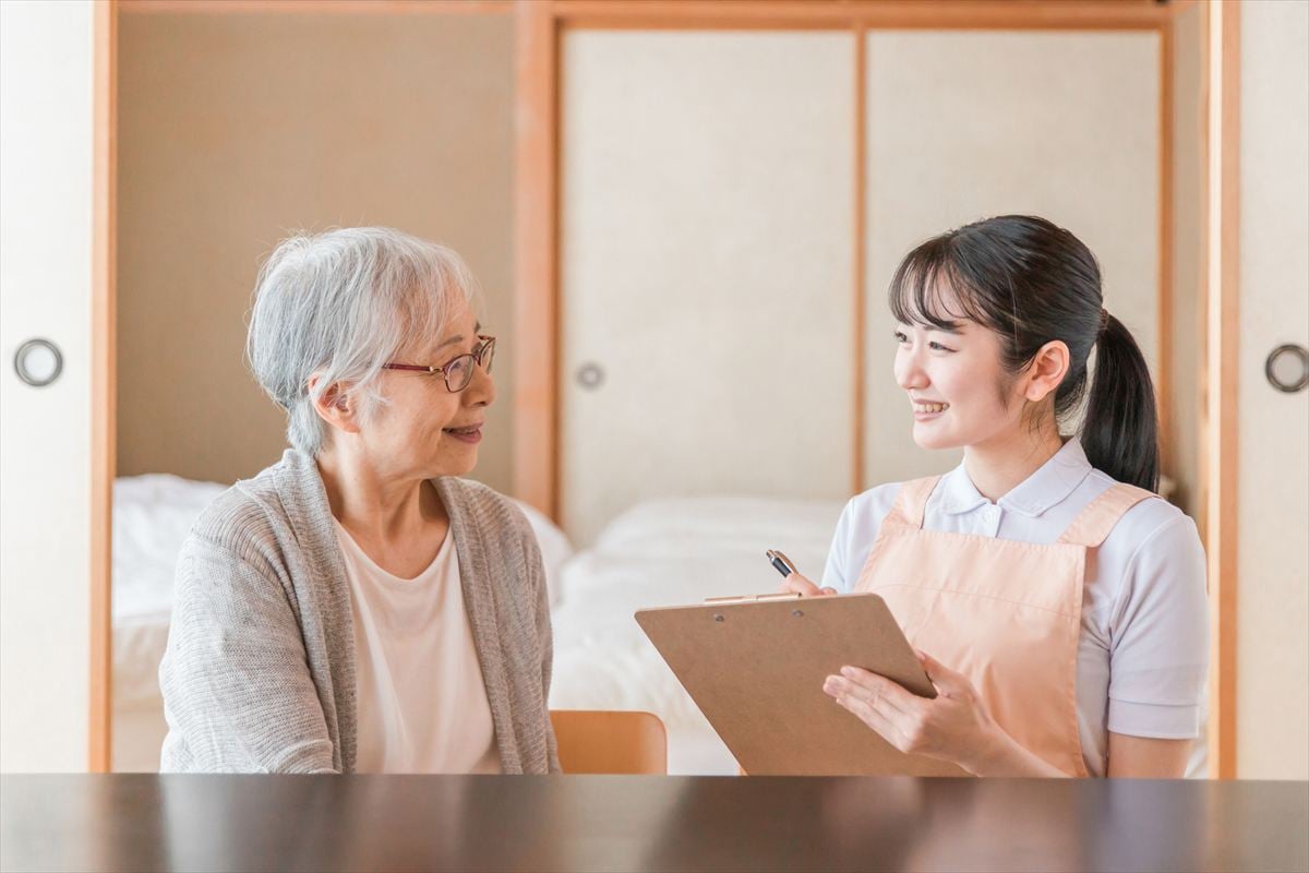 自己判断で「介護施設」に入る線引きとは？ 自身で決められるのか、介護福祉士に聞いた