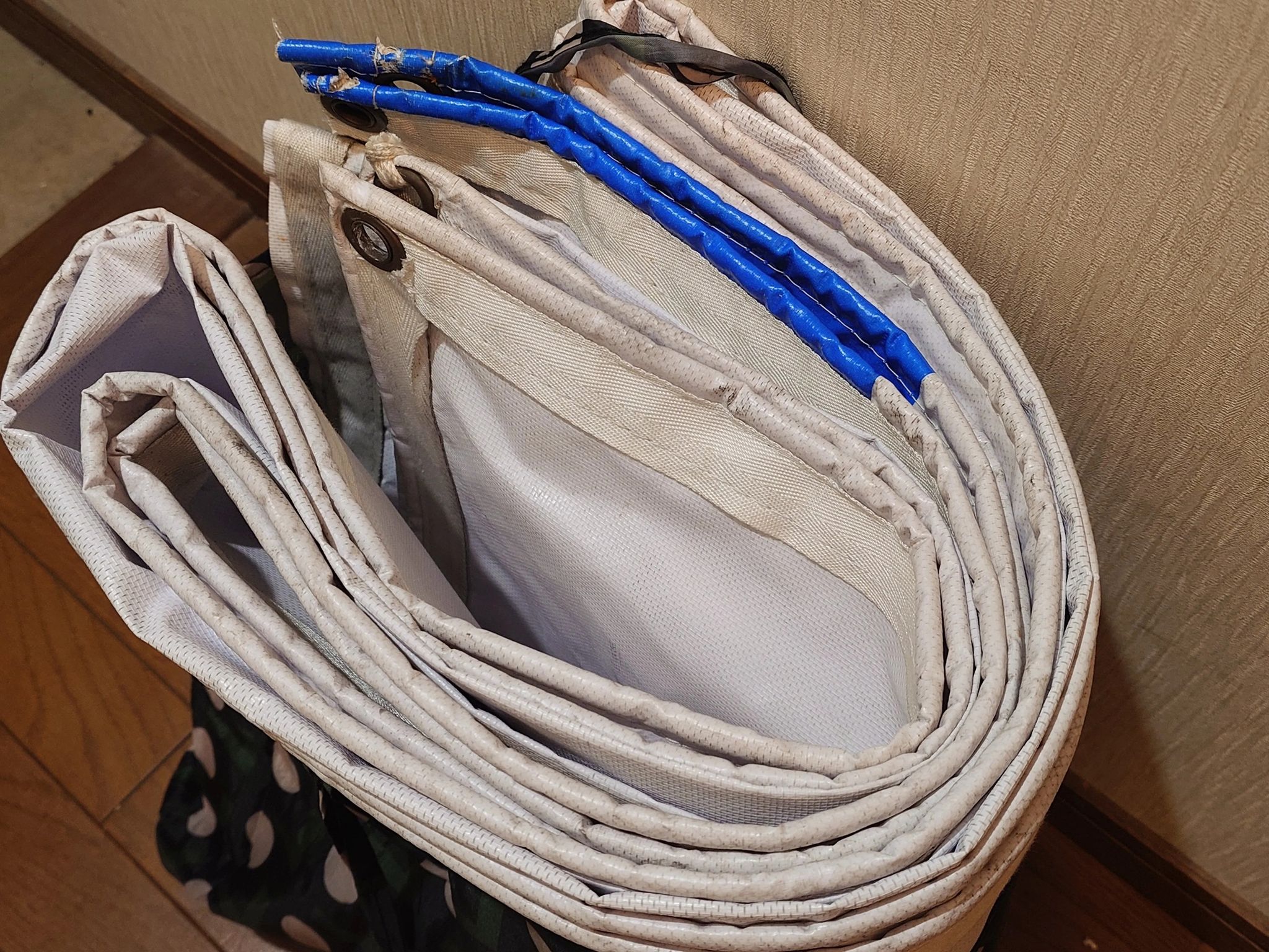 妻がリサイクルショップでどえらいモン発見 開いてみたら…まさかのお宝 万博マニアの夫が歓喜「思ったよりデカイ！」