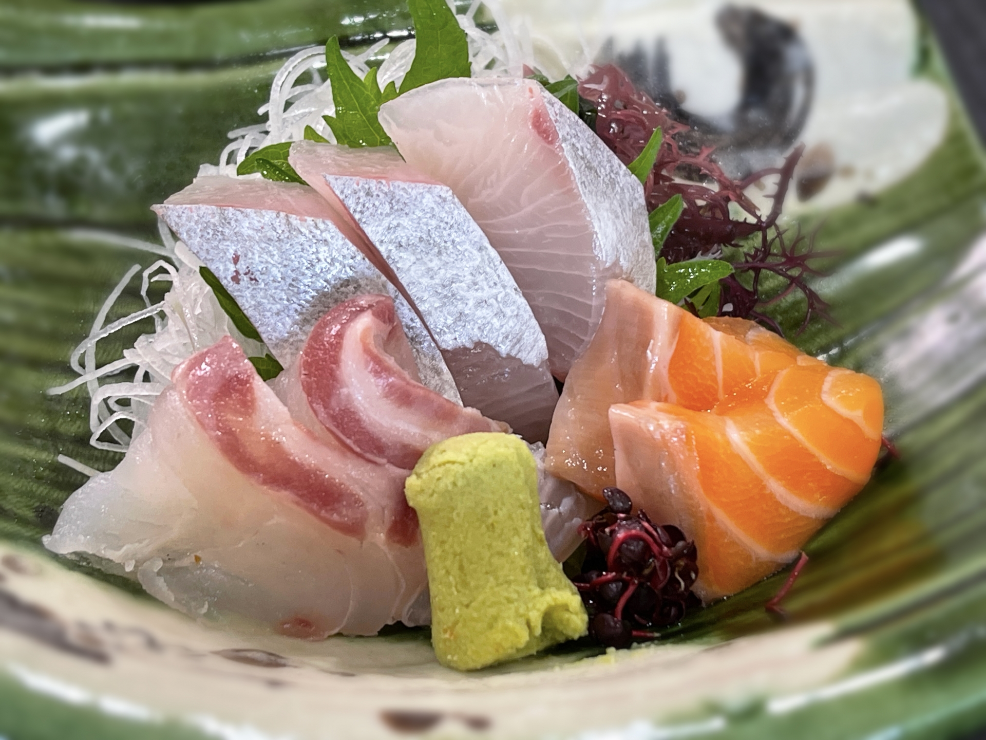 「クオリティが違う」 “刺身がマジでうまいと思う都道府県”第1位に「ここに住みたい」「スーパーに並ぶ刺身の透明感は現地ならでは」
